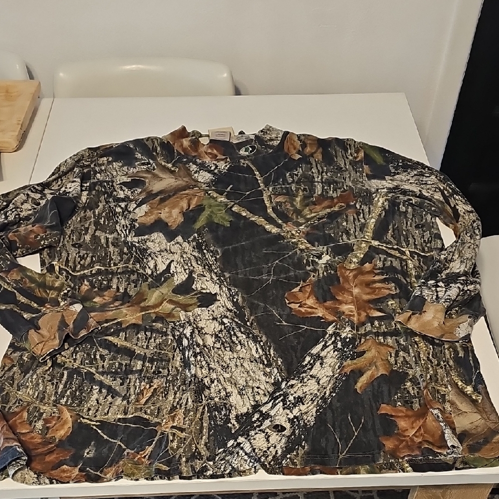 Men's Long-Sleeve Camo Tee - Brown/Green/Black